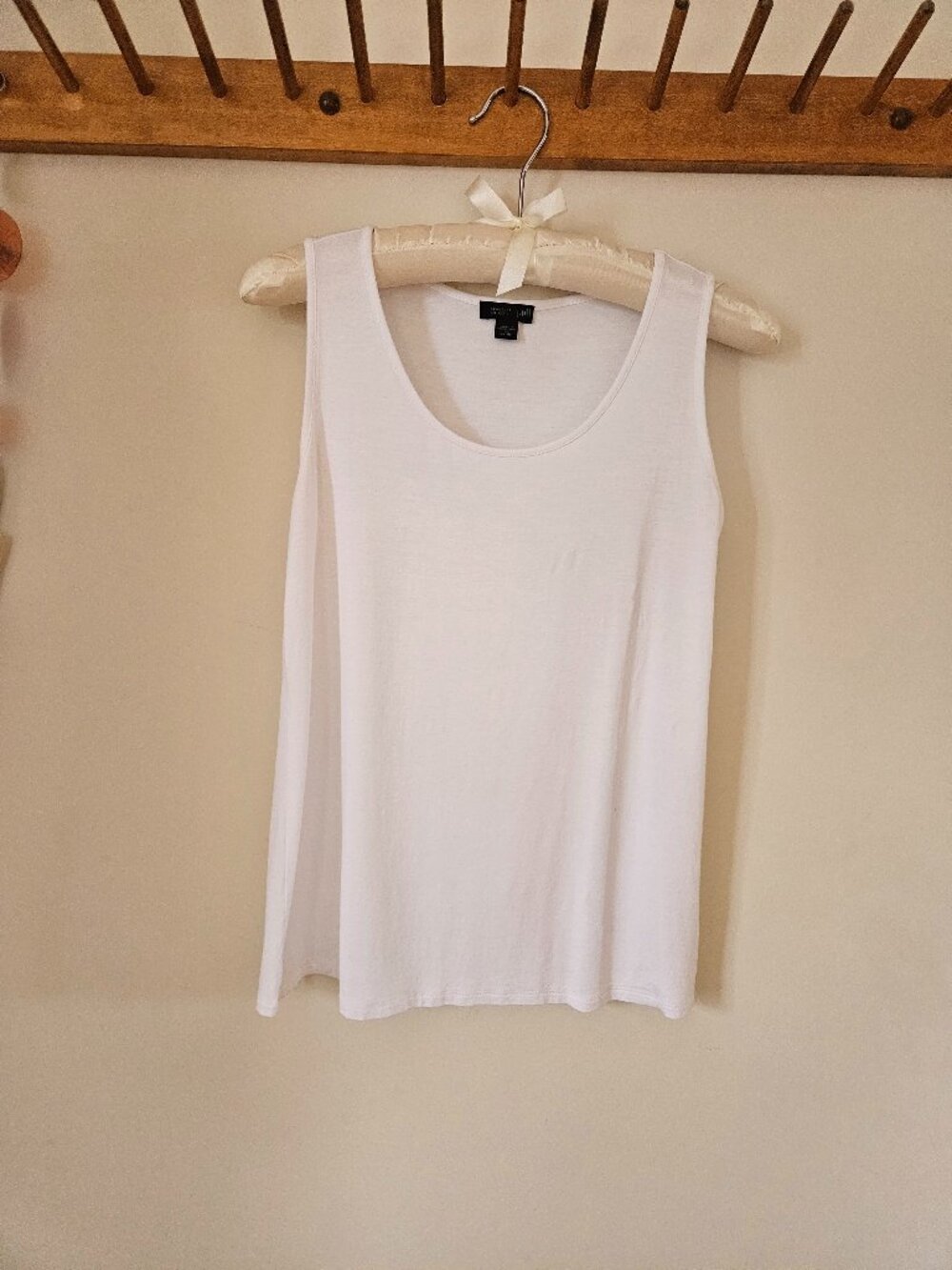 Women's Wearever Collection White Sleeveless Top - Size XS petite